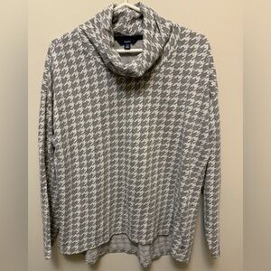 HATLEY Oversized Houndstooth Cotton Blend Turtle Neck